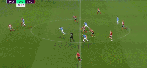 巴黎人报：一极端球迷组织庆祝成立20周年，在埃菲尔铁塔大放焰火