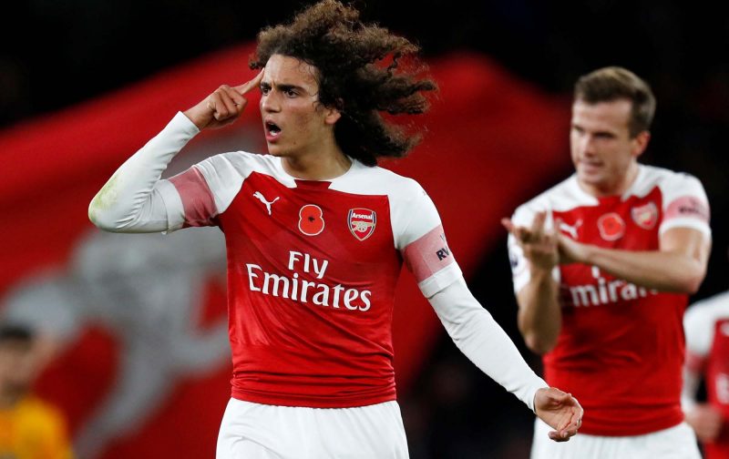 澳超半场：双方后防线均表现出色，惠灵顿凤凰暂0-0喷气机（澳超半场：双方防线稳固，惠灵顿凤凰与喷气机暂0-0）