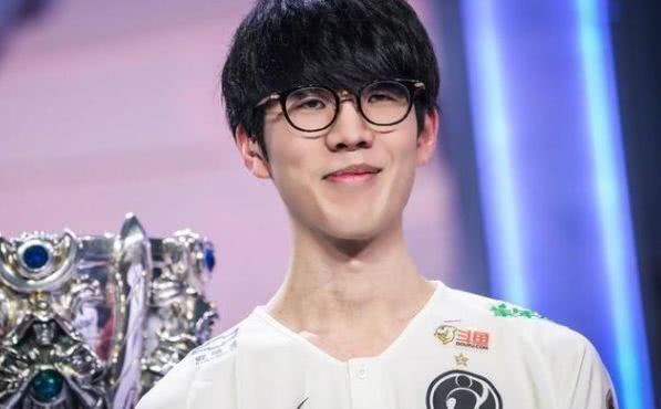 英文采访Doggo：SwordArt比较会制止我那些比较冲动的举动